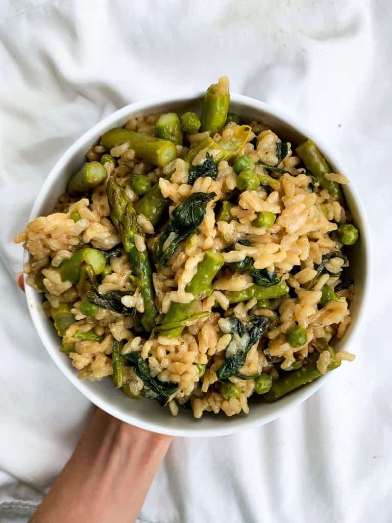 20 Minute Risotto with Asparagus, Peas, Spinach and Shrimp | Healthy Spring Recipe