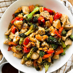 Bowl of Thai Cashew Chicken