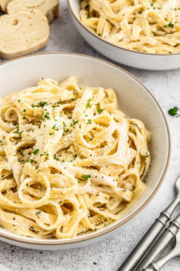 Blended cottage cheese alfredo sauce in a large bowl.